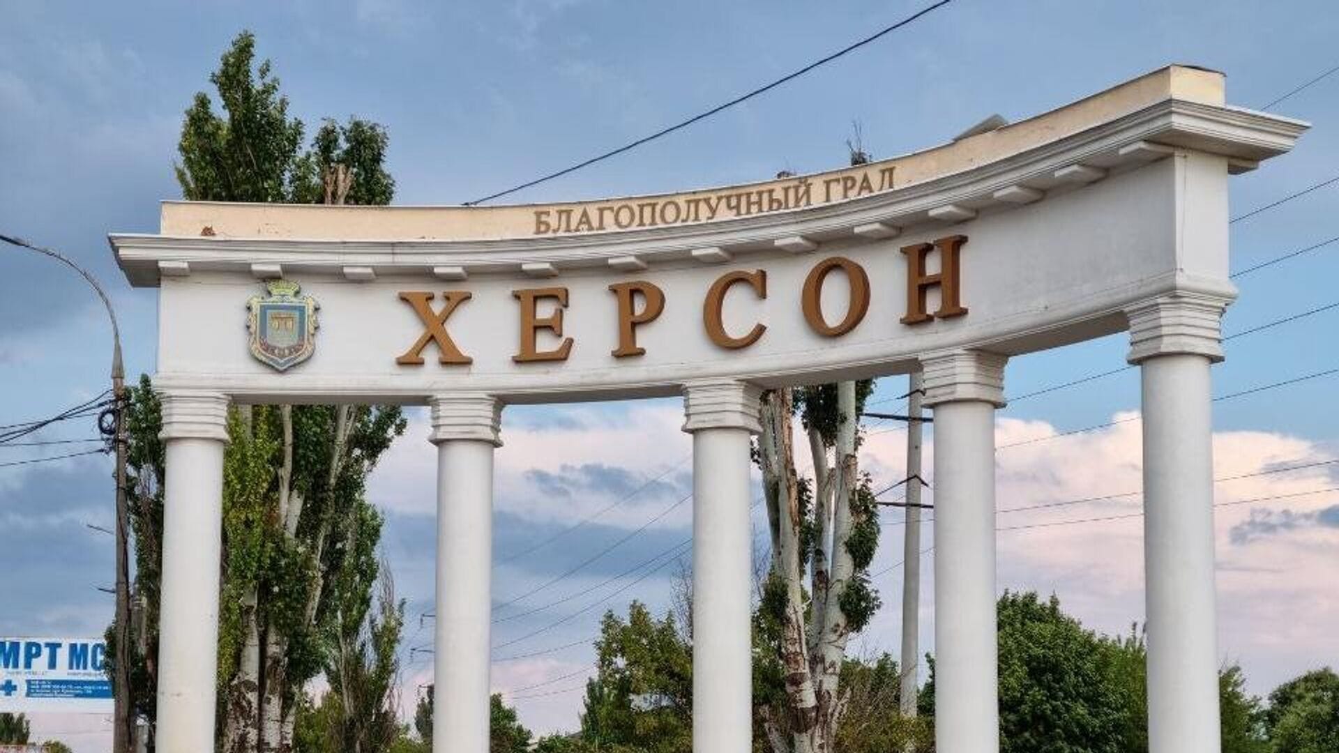 ТАСС: за вхождение Херсонской области в состав РФ проголосовали 89% опрошенных. Житель Херсона рассказал, что голоса собирали с автоматами