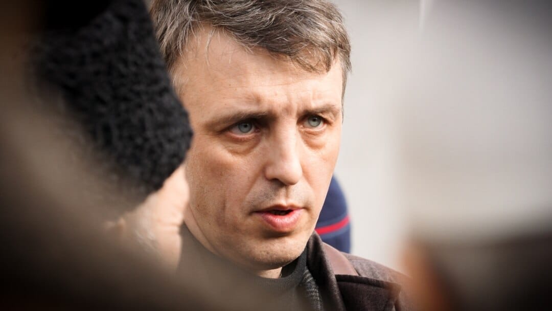 В Крыму задержали адвоката Алексея Ладина, который защищает украинских пленных и политзаключенных — «Ґрати»