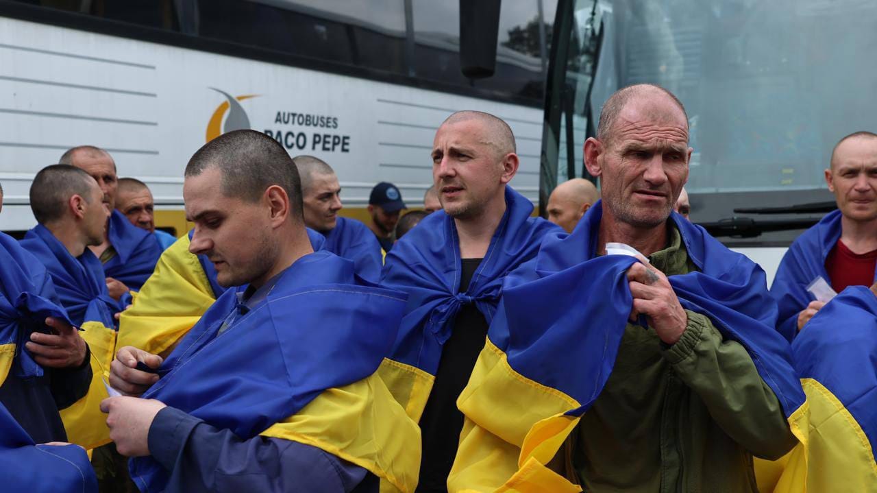 Россия и Украина обменялись пленными 307 на 307