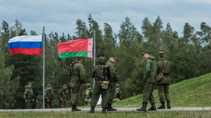 Россия перебрасывает танки с полигонов в Беларуси к границе с Украиной — «Белорусский Гаюн»